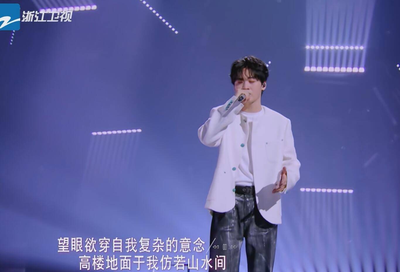 张靓颖救不了孟佳！唱得烂还引合计傲，华语乐坛有这种东谈主算是罢了