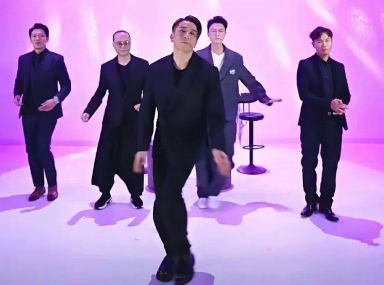 通宵创收1000万+，当今去作念团播还来得及吗？