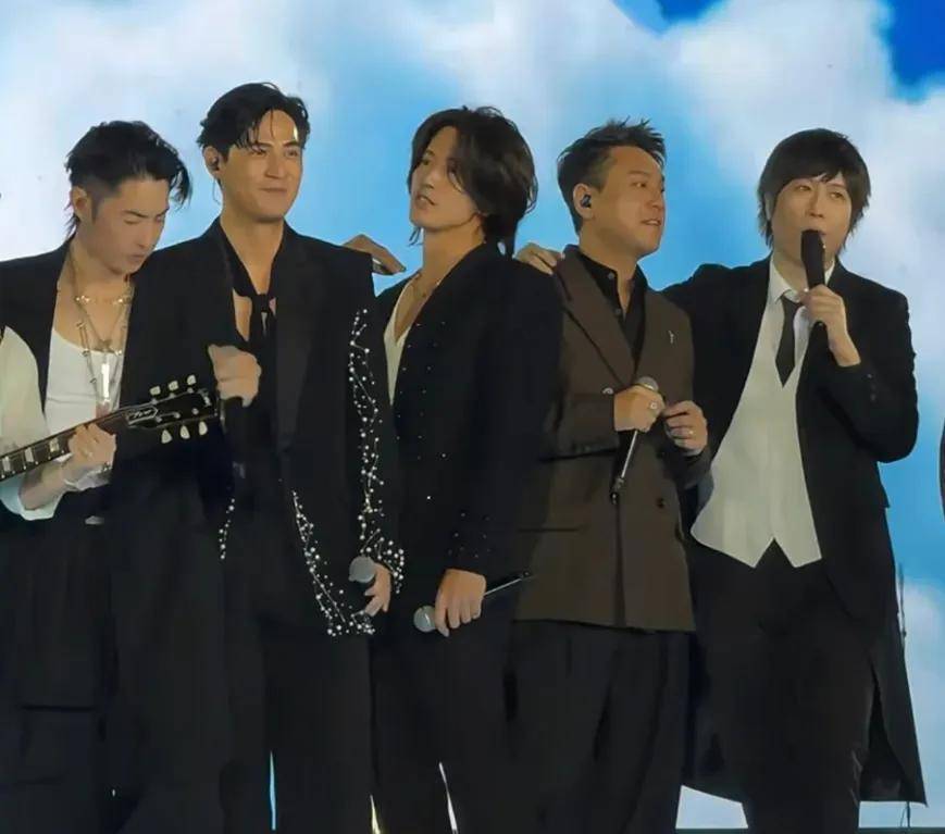 F4合体变“上春山2.0”,朱孝天服装站位都尴尬,曾公开承认不和