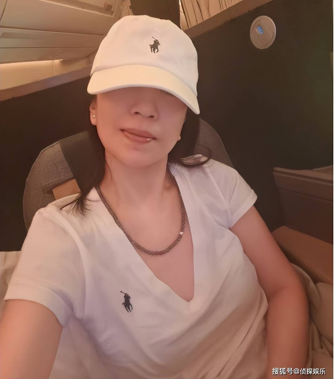 萧敬腾老婆晒合照撒糖，老萧看着林有慧眼神拉丝，夫妻越爱越高调