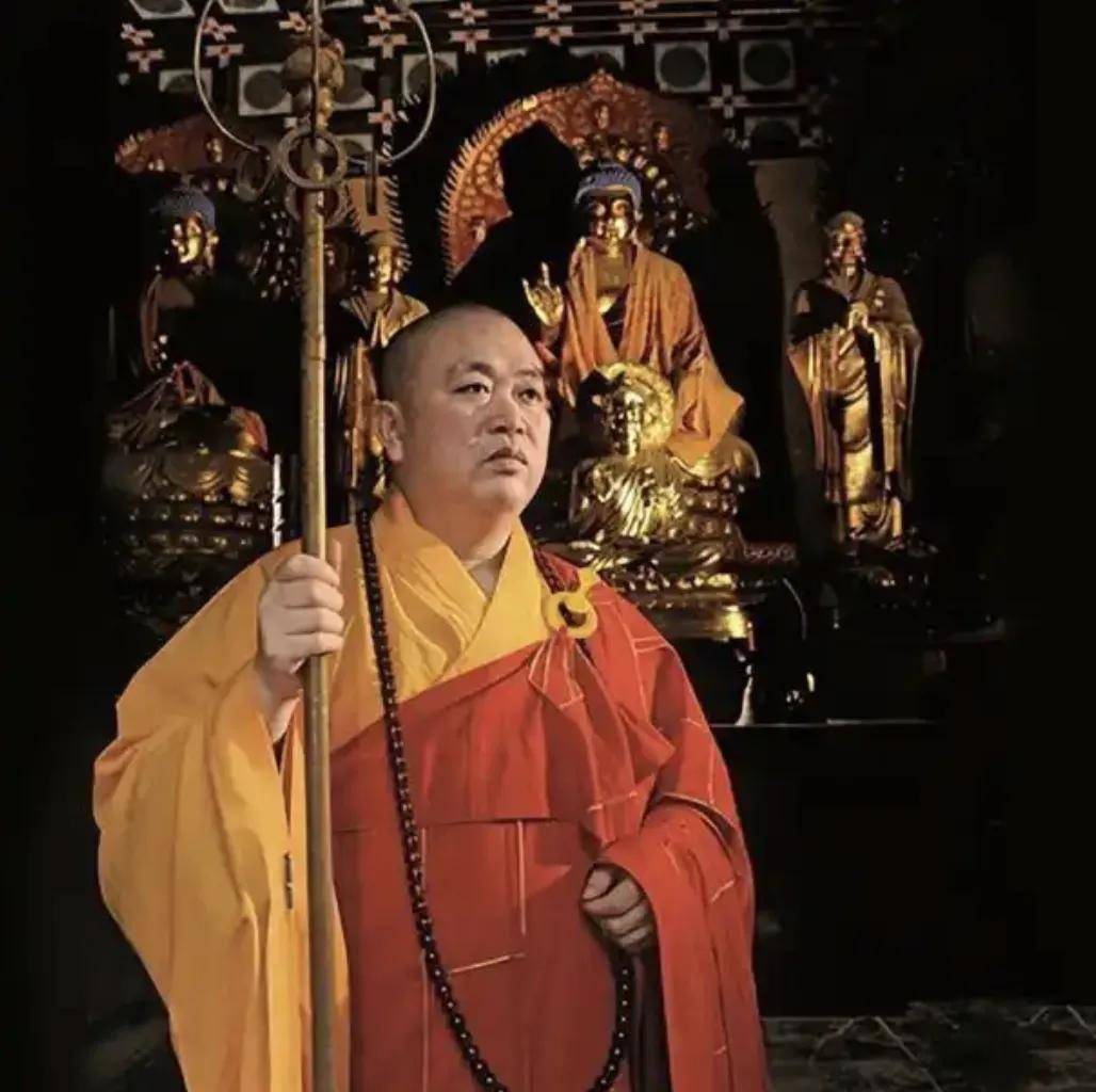 释永信塌房影响娱乐圈！多部少林寺作品烂尾搁浅，张纪中都被坑了