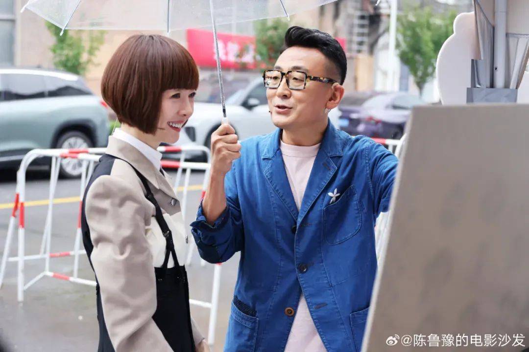 她的回转,早有预兆
