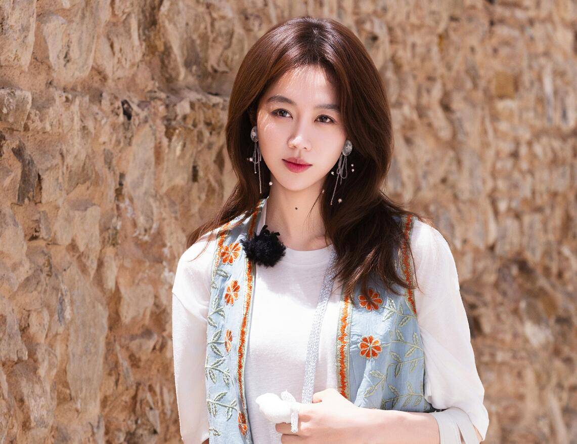 姜妍割自己的这一刀,让《中餐厅》彻底被打脸