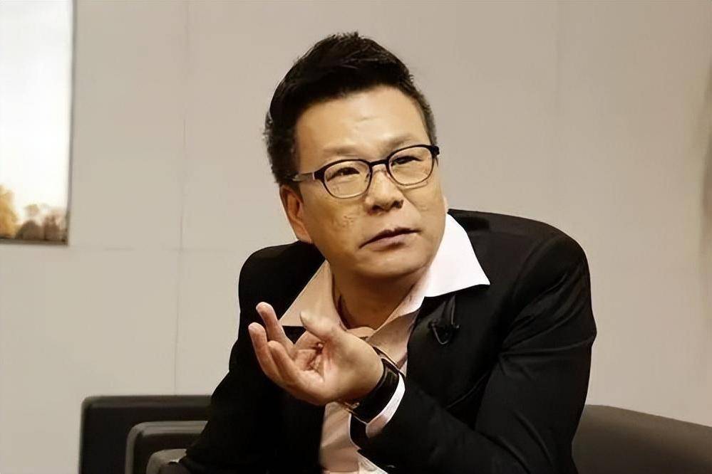 57岁沈玉琳进ICU传病危!助理澄清是发烧就医,好友称联系不上
