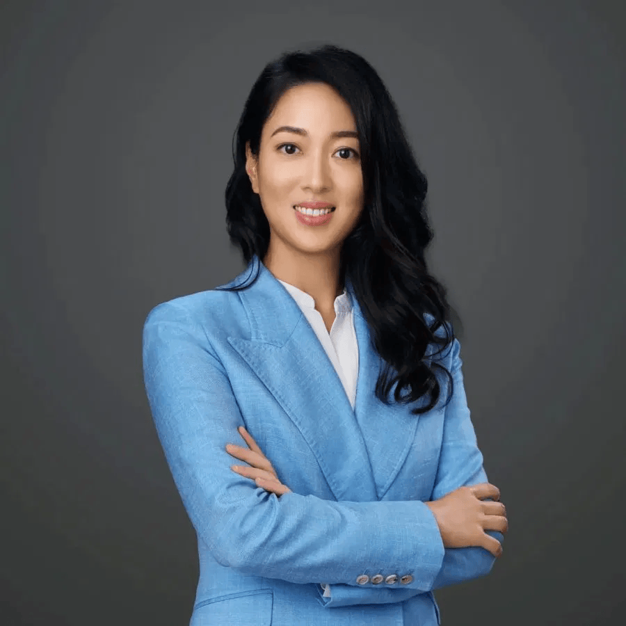 背20块帆布包的豪门千金，接班960亿商业帝国