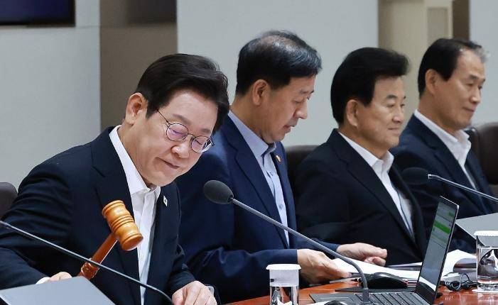 李在明下令大赦天下，韩国总统有仇必报，唯独要把尹锡悦逼上绝路