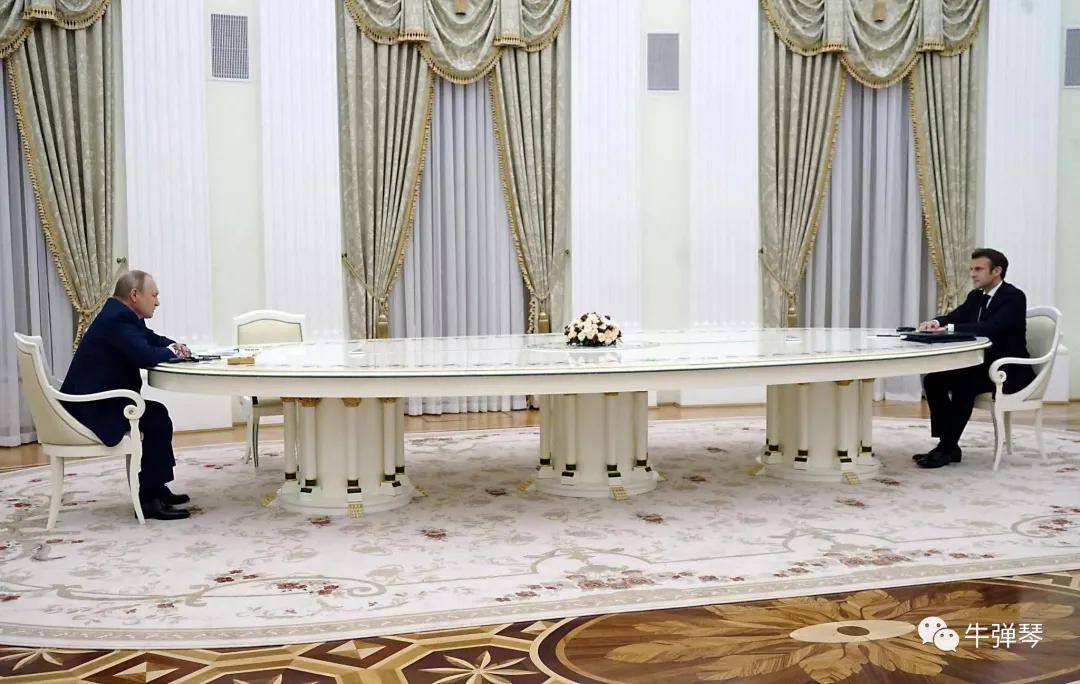 这是白宫里前所未见的一幕