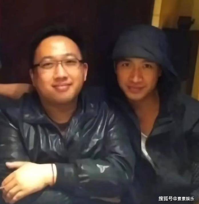 于正代孕风云升级,账号褒贬区已消一火,被网友喊话退出文娱圈