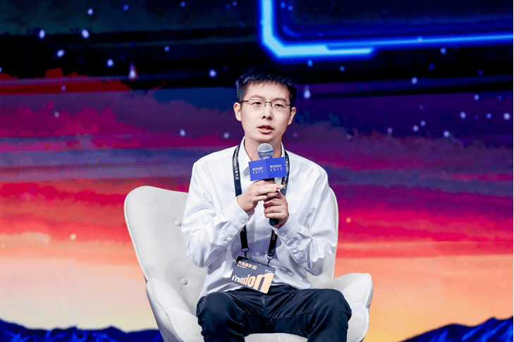 洞见AI未来，图灵奖得主、王兴兴等发声！｜直击2025外滩大会