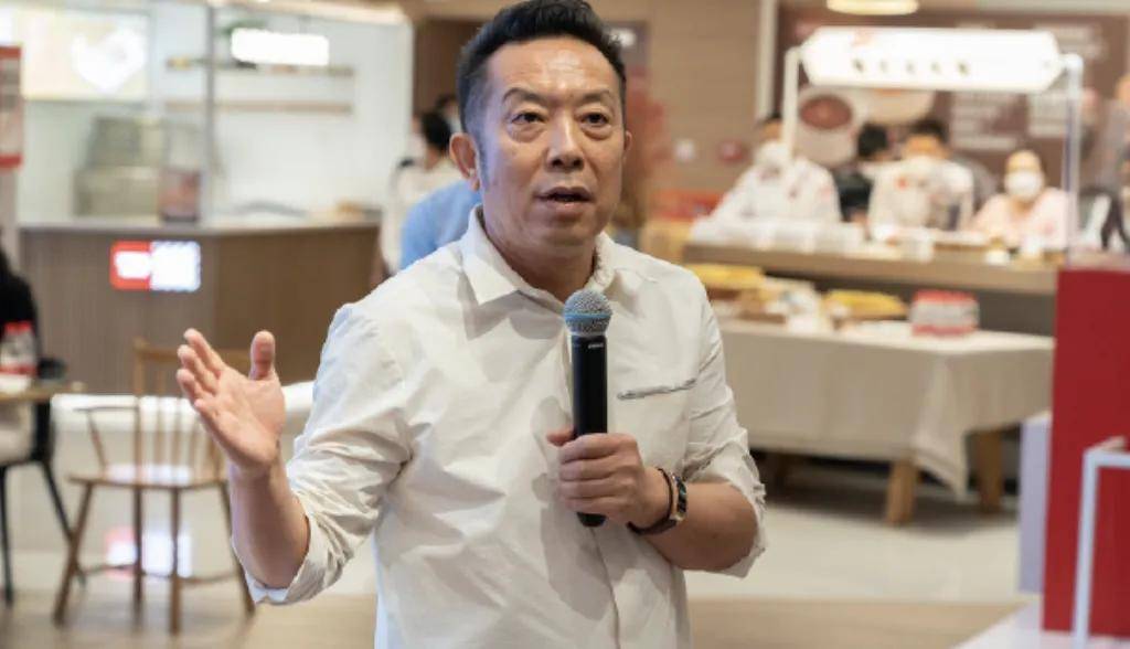 贾国龙摊上事了！罗永浩正式宣战面谈，若应战恐成下一个王自如