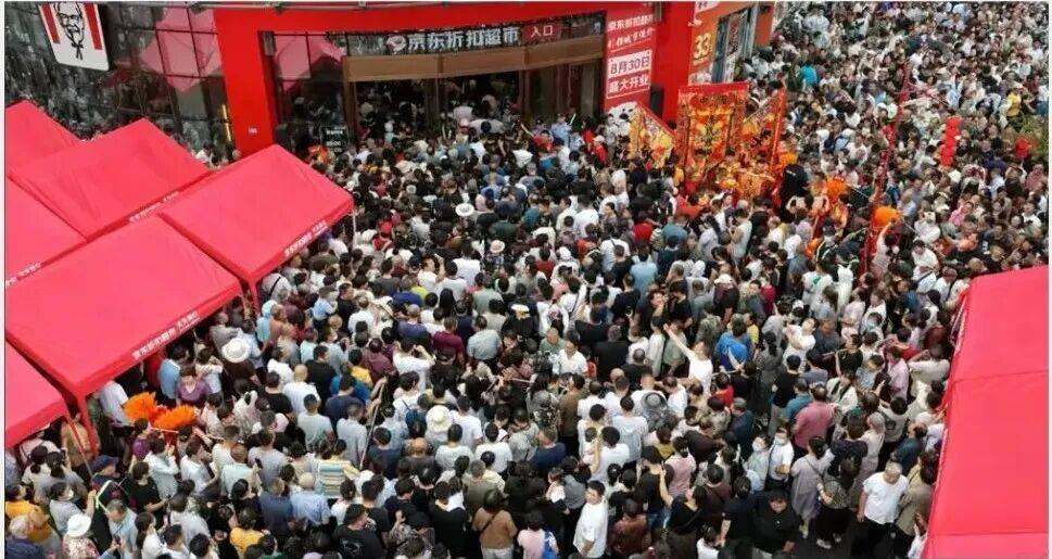 刘强东,正悄悄孕育“山姆杀手”