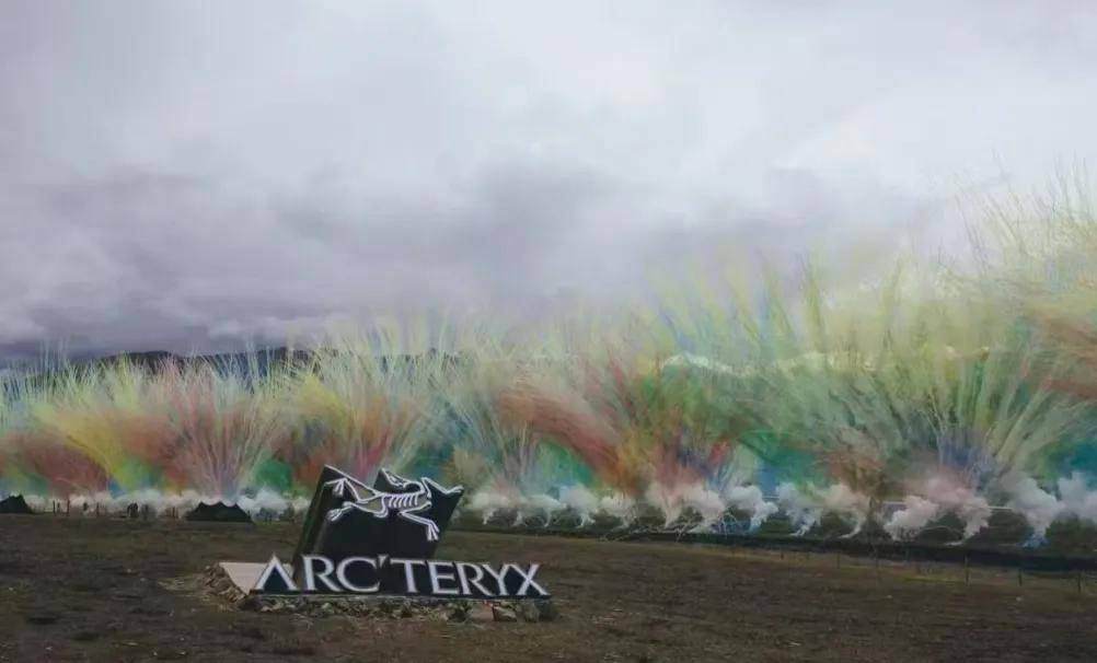 始祖鸟被曝不止一次高原放烟花!疑似彩排照片流出,网友呼吁重罚