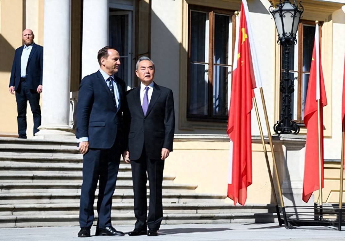 波兰在中国贵客面前，告了俄罗斯一状，希望中方帮他们主持公道