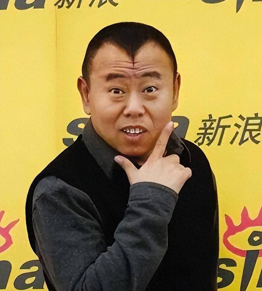 潘长江68岁否认移民传闻，68岁转行搞短剧再爆红