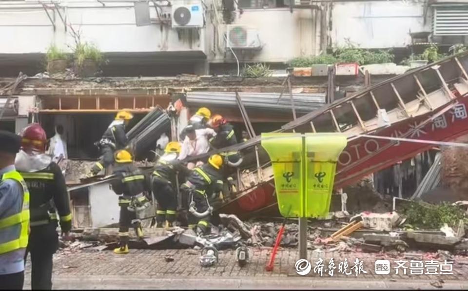 上海一商业街门头连片坍塌，当地已展开救援(图3)