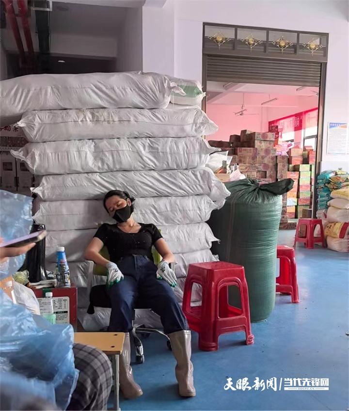 贵州榕江洪灾救援：平凡人的热血奔赴(图2)
