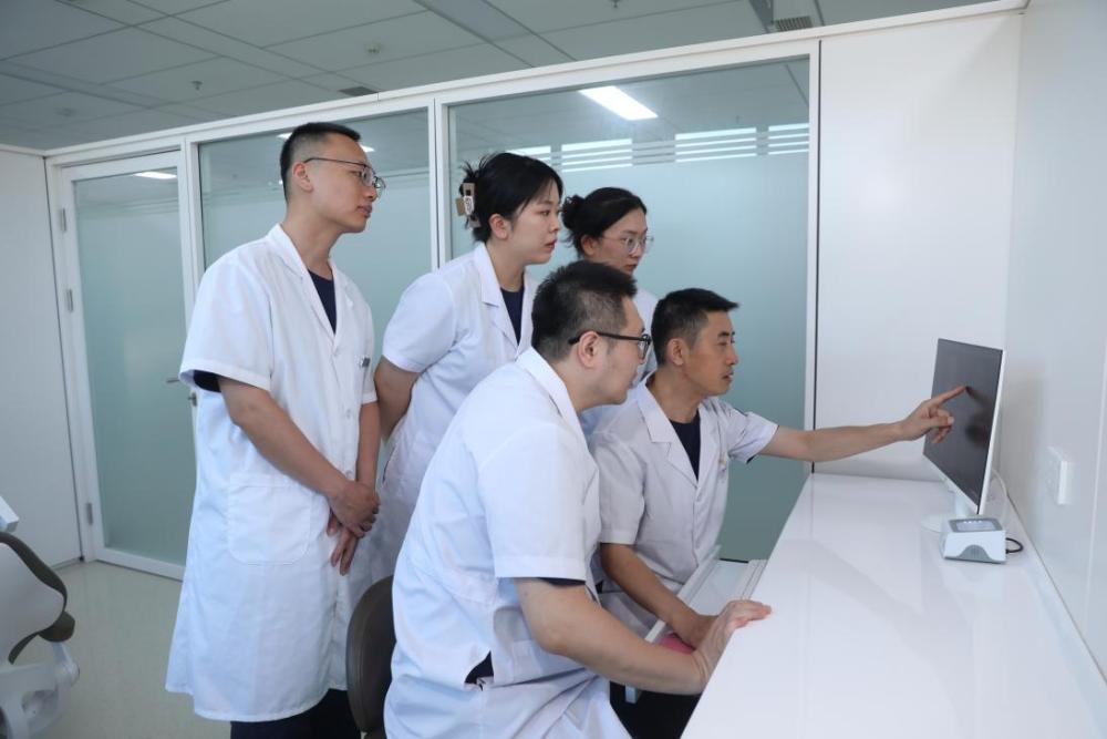 烟台市口腔医院口腔颌面外科学科带头人陈正岗：与患者并肩作战的“守护者”(图3)