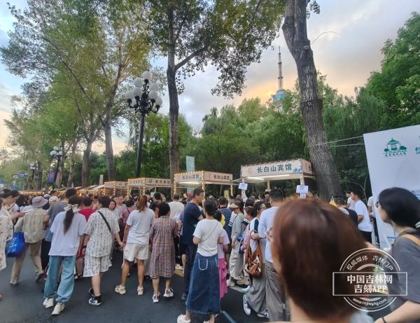 该说不说，新民大街今晚让人意犹未尽！(图3)