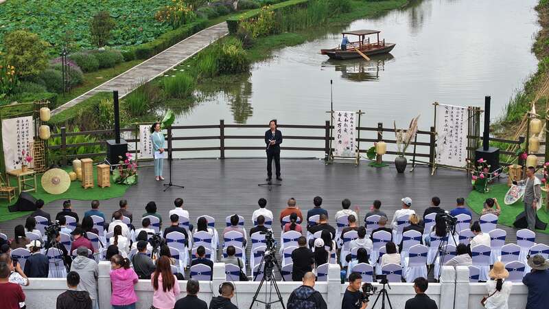 “诗会曲靖 发现宝藏之城——全国著名诗人曲靖采风活动”开幕(图2)