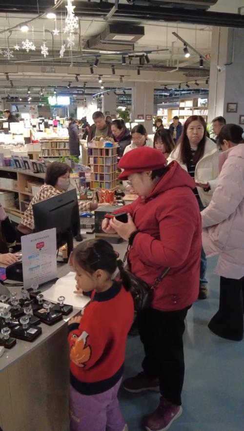 太!火!了!“这有书”凭实力刷屏(图2)