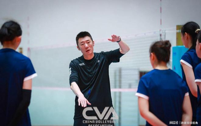 袁志带队，中国女排18人参赛名单公布，王奥芊杨舒茗在列