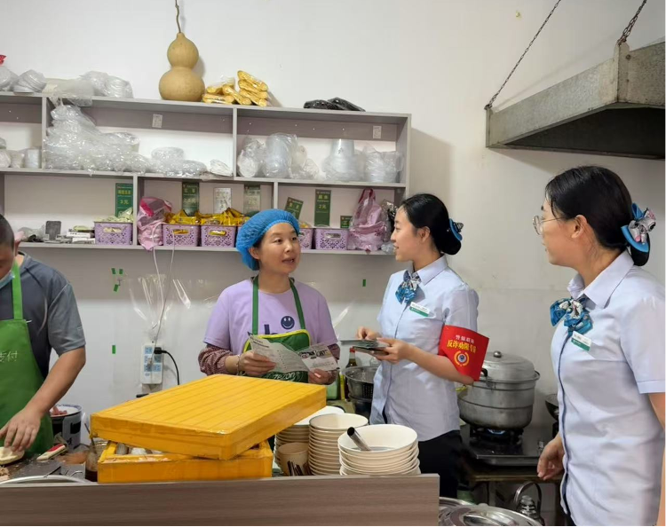农行反诈“微课堂”：农行莒县商场支行开展金融反诈宣传活动