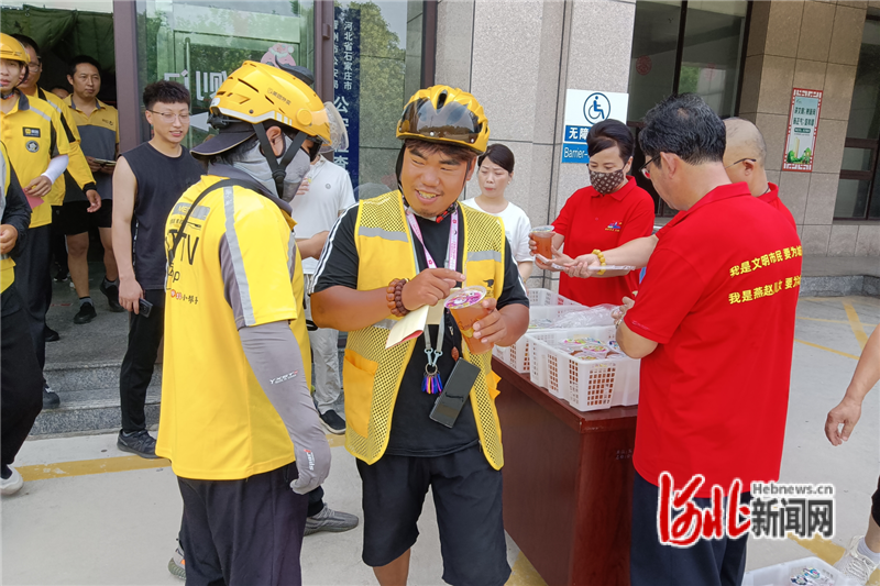 晋州市委社会工作部开展关心关爱新就业群体活动