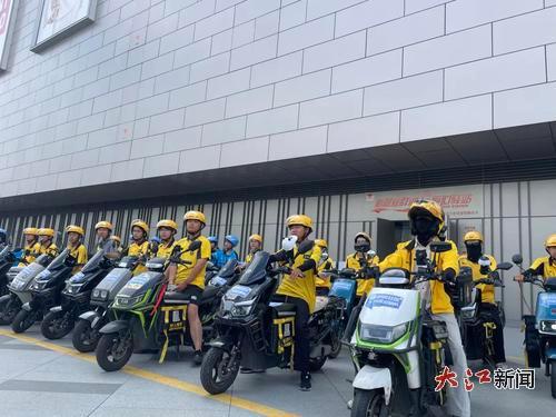 南昌组建洪城义警骑士联盟 外卖骑手化身“平安守护者”