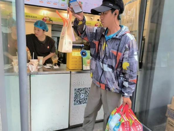 外卖补贴狂欢后 隐忧谁买单？