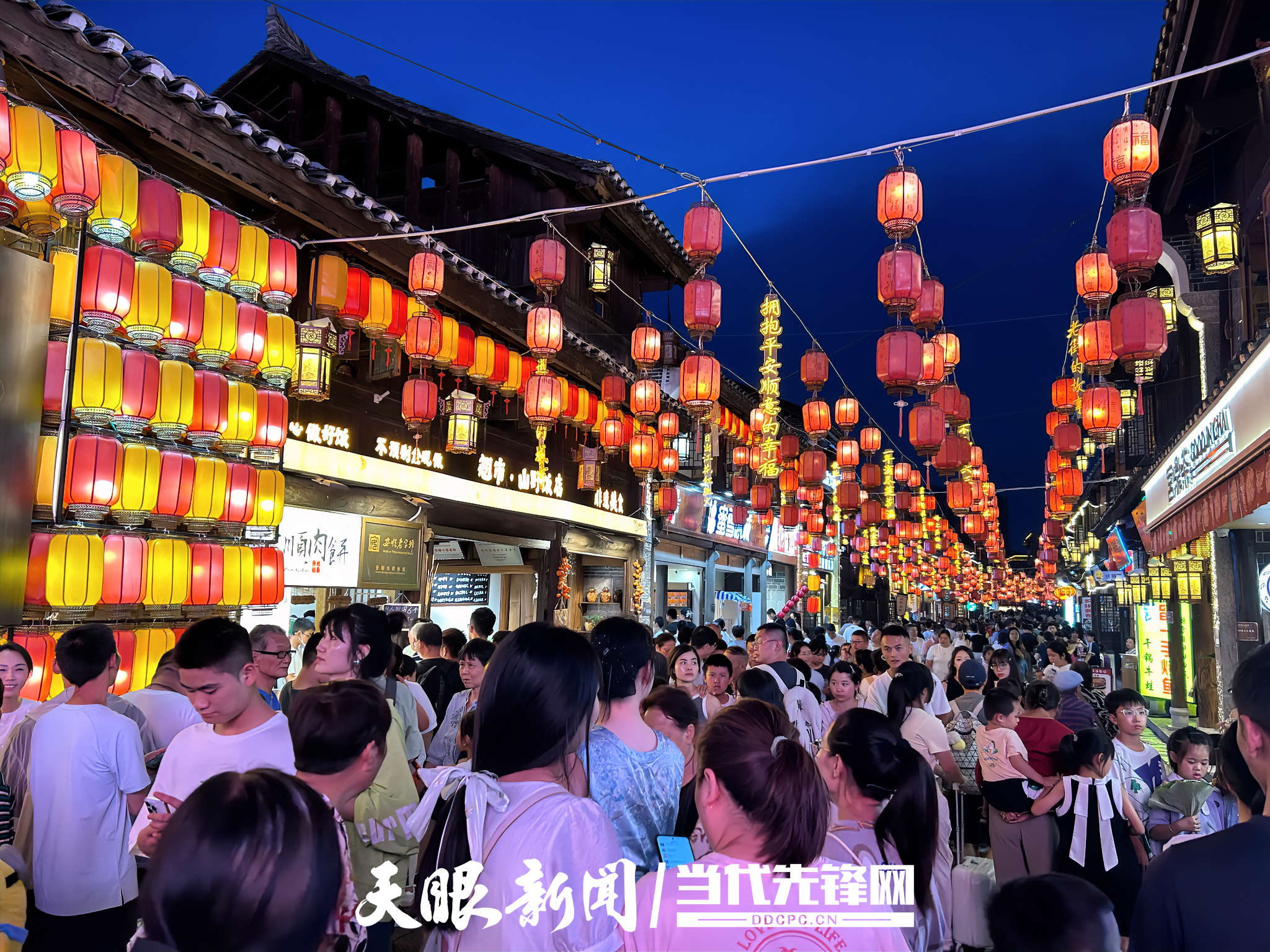 安顺避暑季火成啥样？游客直呼“早作打算”