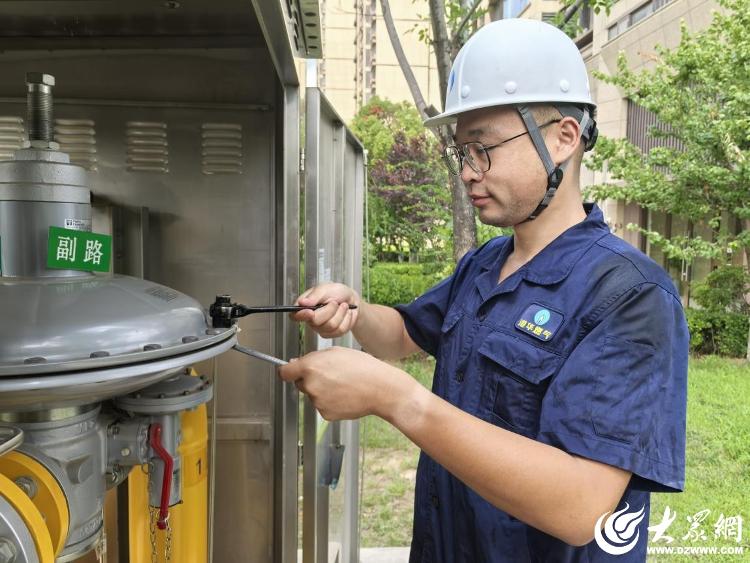潍坊港华：高温巡检“不断档” 调压站内“显担当”