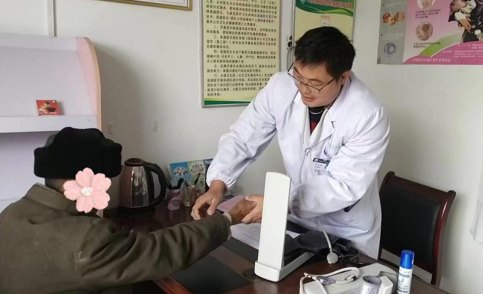 我的从医路——回望初心谈感想｜龙怀表：大个子医生的“儿科情结”