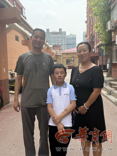 咸阳00后尿毒症小伙小佳豪：以歌声传递励志力量 志愿者十年帮扶见证生命向阳