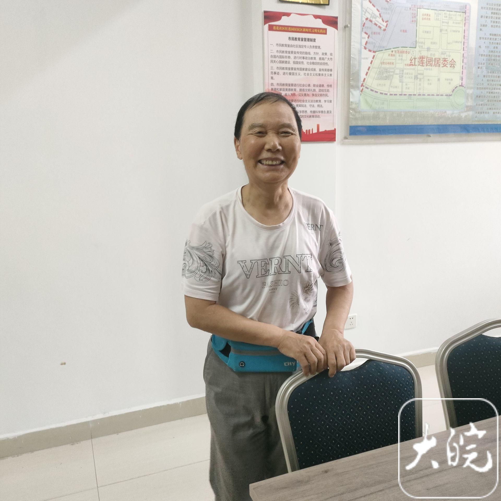 合肥一草根摄影师为街坊四邻爱心拍照，用镜头记录生活点滴