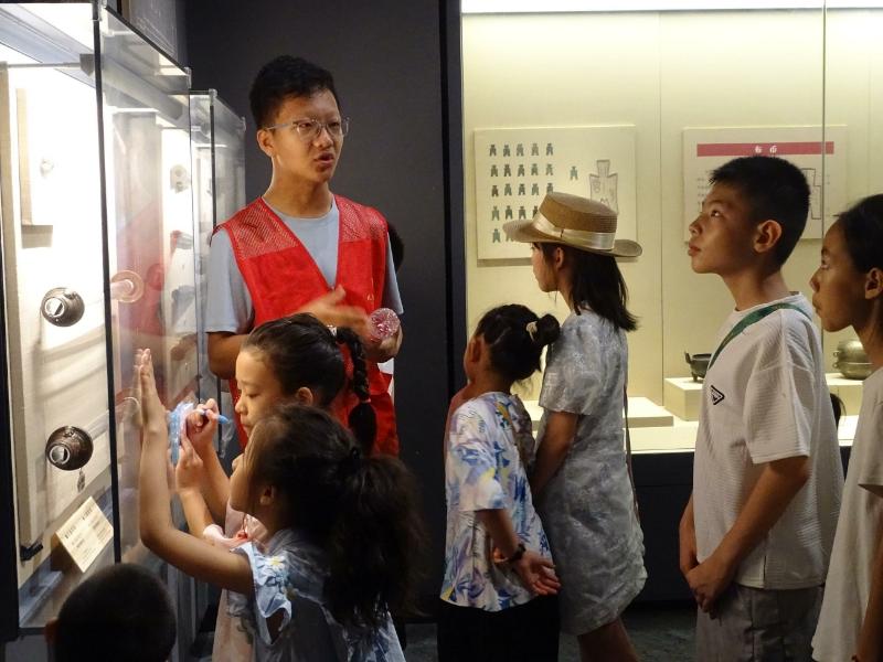 十四岁少年倾情公益播种文明