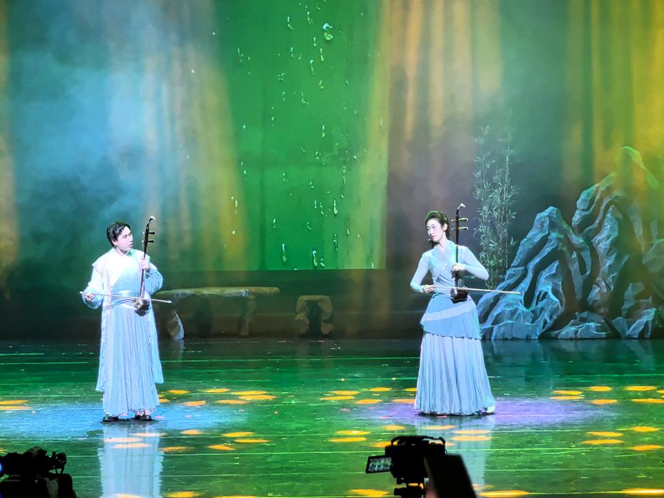 山东代表队抵达武汉参加第十四届全国残疾人艺术汇演