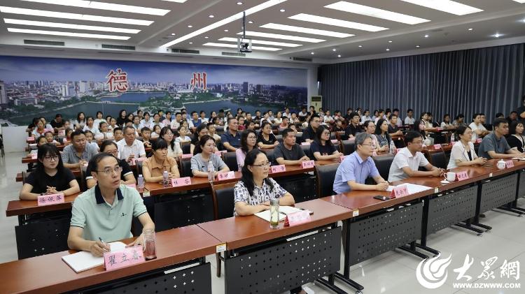 小画笔绘就大版图：德州市测绘法宣传日暨少儿手绘地图大赛颁奖活动举行