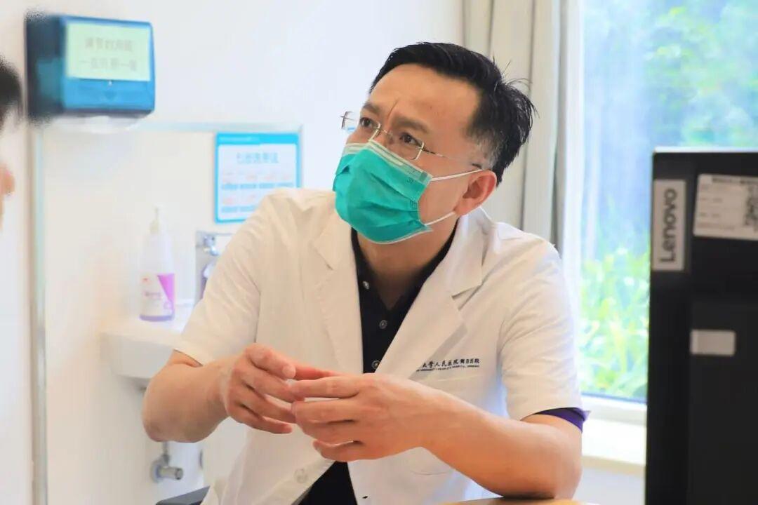 能治！北京大学人民医院青岛医院骨科“院士团队”为三次手术失败患者解决腿疼腿麻老毛病