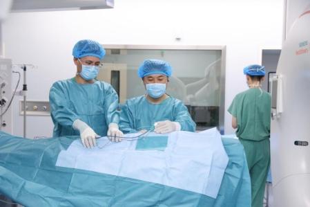 烟台毓璜顶医院“水隔离”技术破解高风险肿瘤消融难题 精准守护患者生命安全