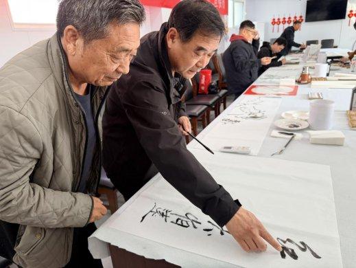 文化指导员“链”上潍坊寿光三座楼村:笔墨乡绣共绘乡村振兴“暖”图景