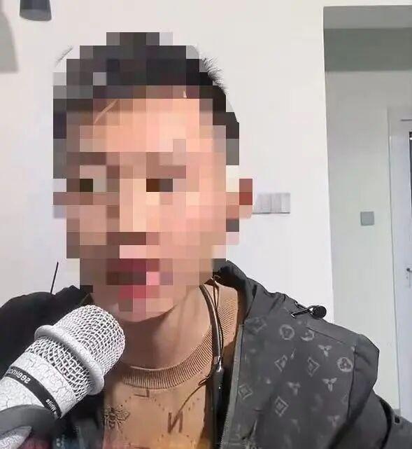 为博流量，在直播中公然辱骂警方并叫嚣挑衅？依法查处！