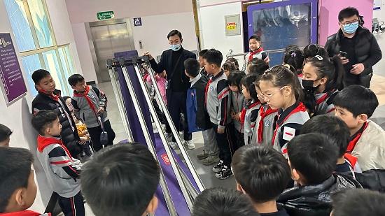 临沂金盾小学开启科技馆研学之旅
