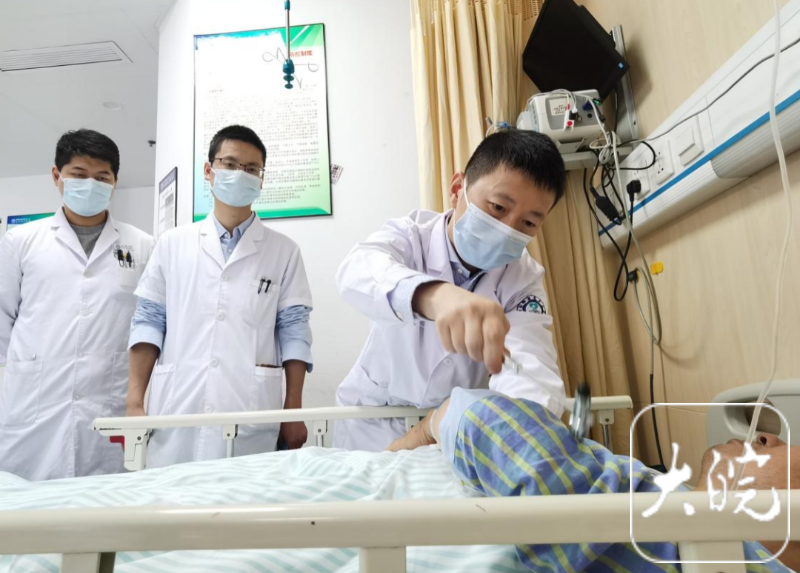 小叶医探 | 2025年“安徽省最美医务工作者”胡伟:以“铅衣”为铠甲 用科研破难题