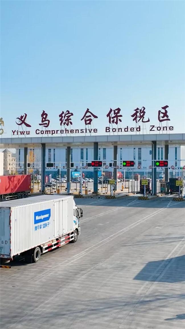 央视网溯源直击进口奶粉保税仓 跨境食品监管迈向全程透明新时代