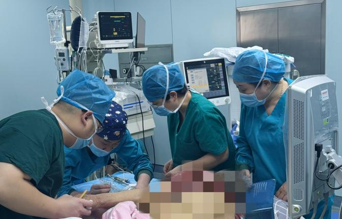 跨越千里的生命护航 菏泽市牡丹人民医院成功救治81岁高危骨折患者