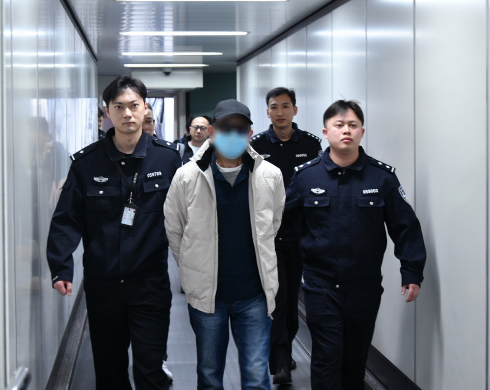 涉案金额4900余万元！公安机关从南非引渡一名经济犯罪嫌疑人