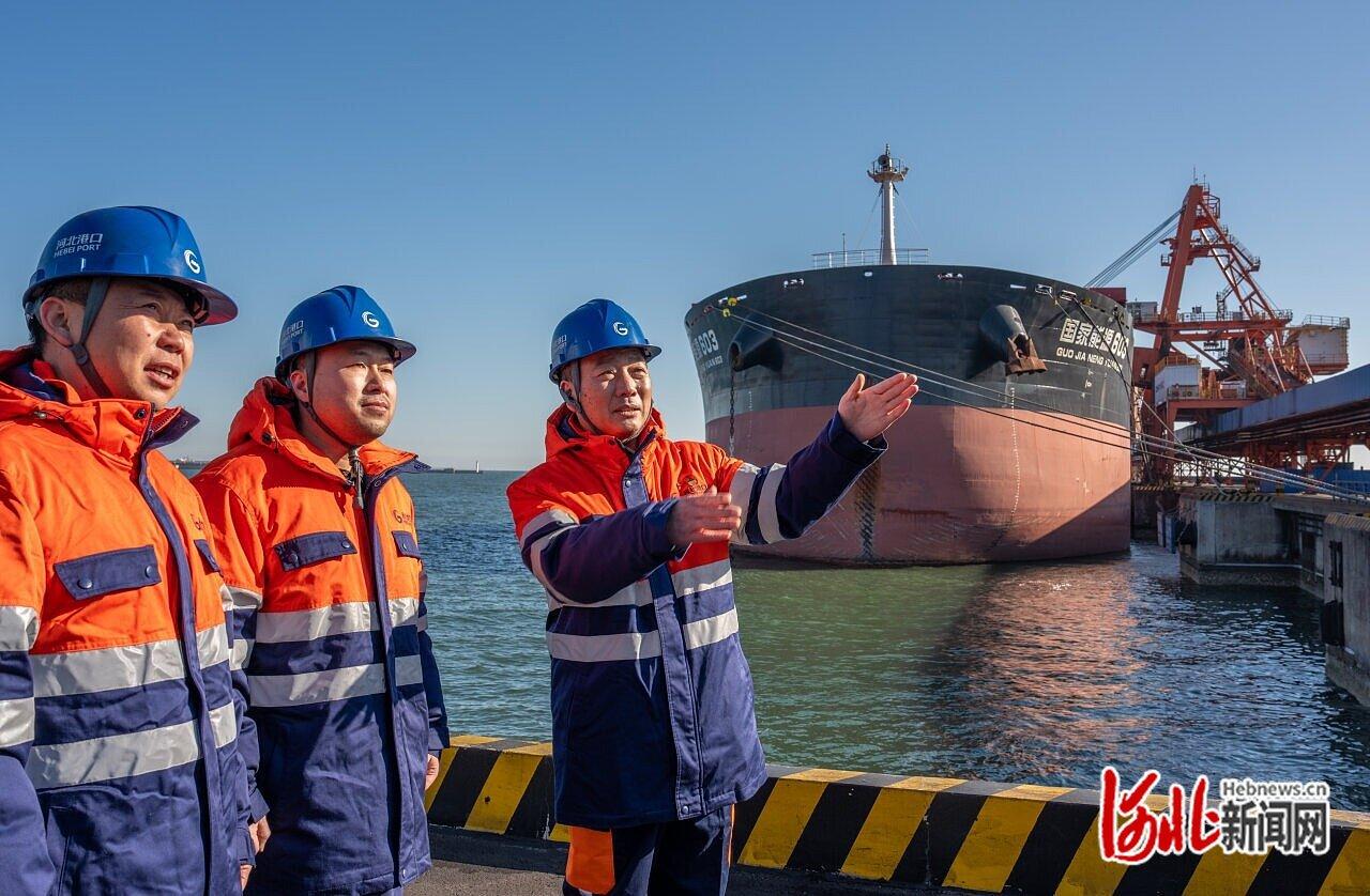 感恩奋进 双争有我｜李伏玉：“干一行钻一行，我乐在其中”