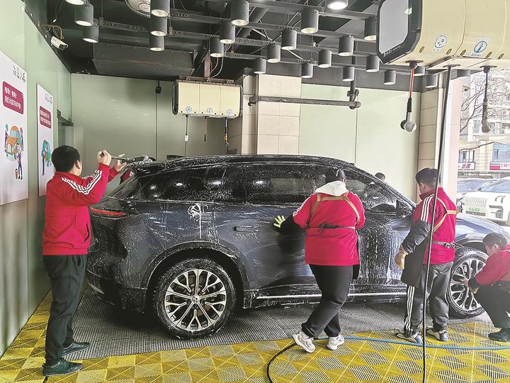 10年了,杭城这家洗车店春节不涨价