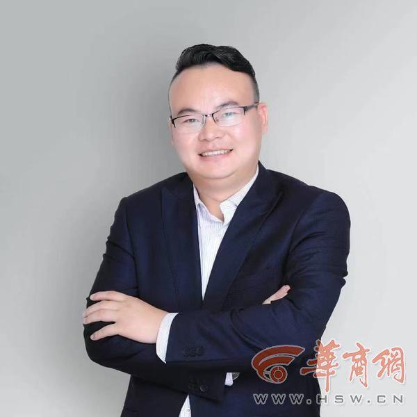 法治周刊|给孩子上网加把“安全锁”——八部门新规如何精准切割不良信息的“教唆链”?