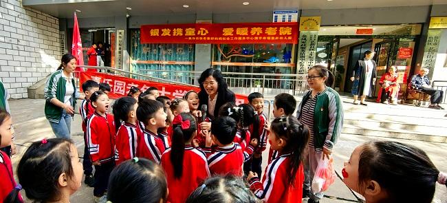 她用半生时光诠释“守护”丨春风有信